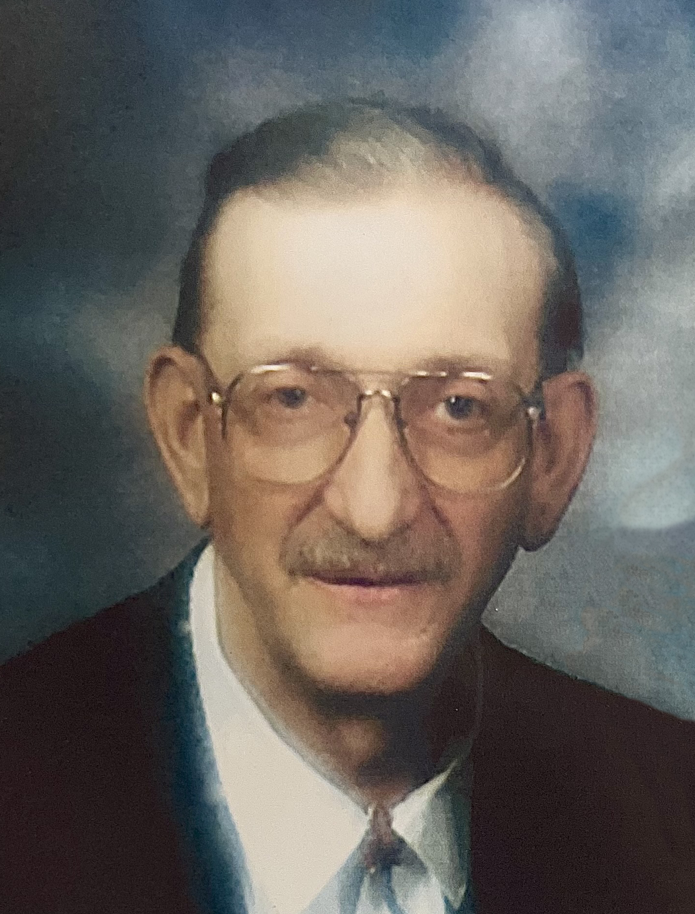 Tom  Shelly