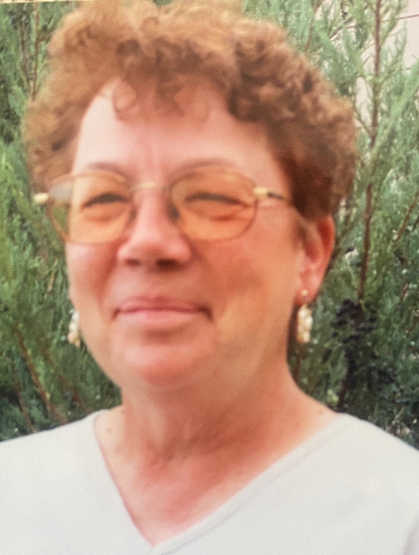 Maxine  Knudsen